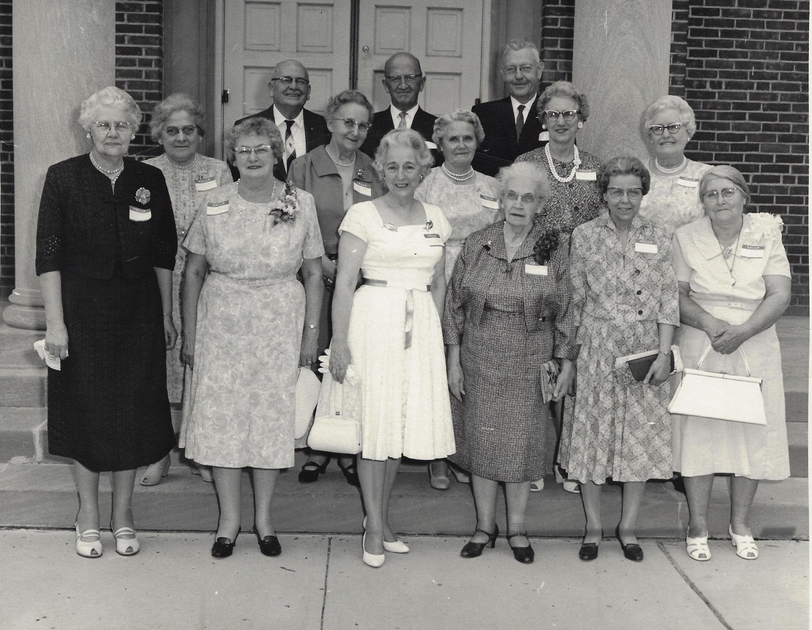 Photograph of 50th Reunion of the Worthington High School Class of 1914