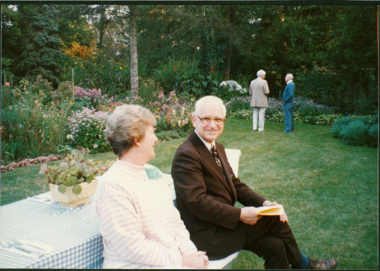 Worthington Garden Club Members