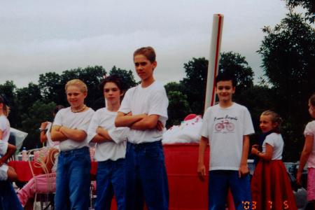 Colonial Hills Elementary and Worthington Industries Float