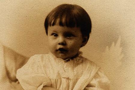 Photograph of Ellen Kathryn Gloyd as small child