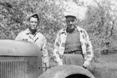 Photograph of Slim and Lynas Dill at the Brown Fruit Farm