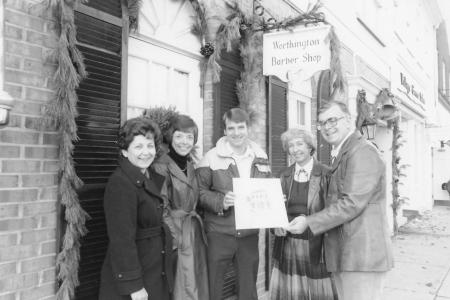 Photograph of Worthington Historical Society Christmas Contest Winners on High Street