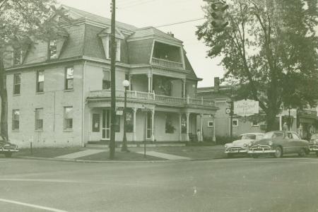 Photograph of the Old Worthington Inn