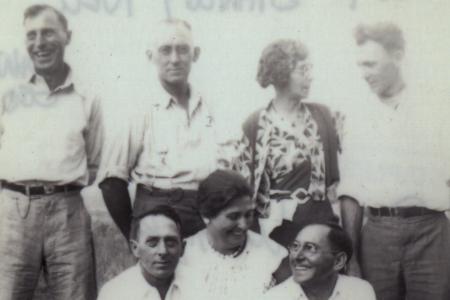 Photograph of the Snouffer Family in the 1930s